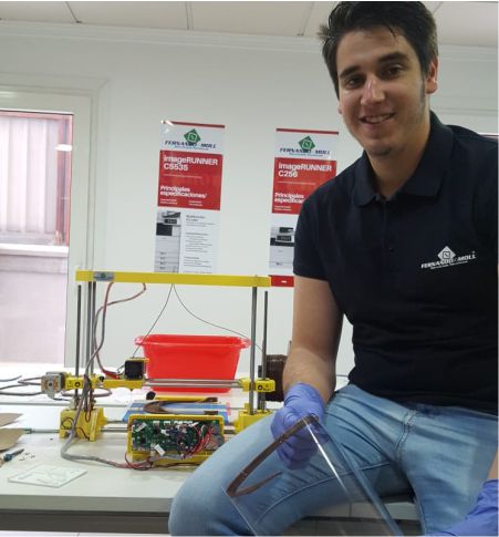 Fernando A. Moll pone a disposición del Hospital de Denia sus impresoras 3D